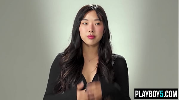 Korean babe Elle Lee masturbation to full orgasm after a podcast